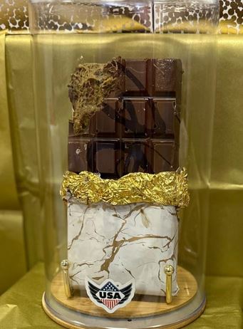 Dubai Schokolade Vollmilch mit einer Füllung aus weißer Schokolade & Pistaziencreme 220g